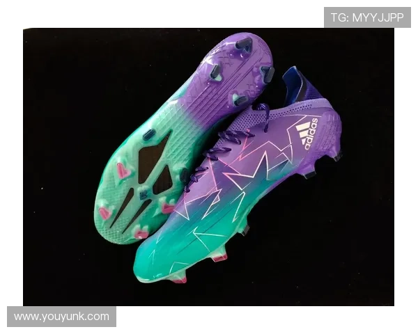 下赛季欧冠联赛用球配色揭晓白薄荷绿紫粉组合引领潮流