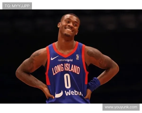 雷霆队正式签约前篮网后卫达里克怀特黑德增强阵容实力